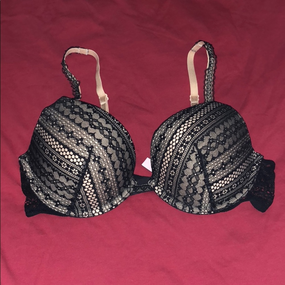 Pink Victoria’s Secret bra